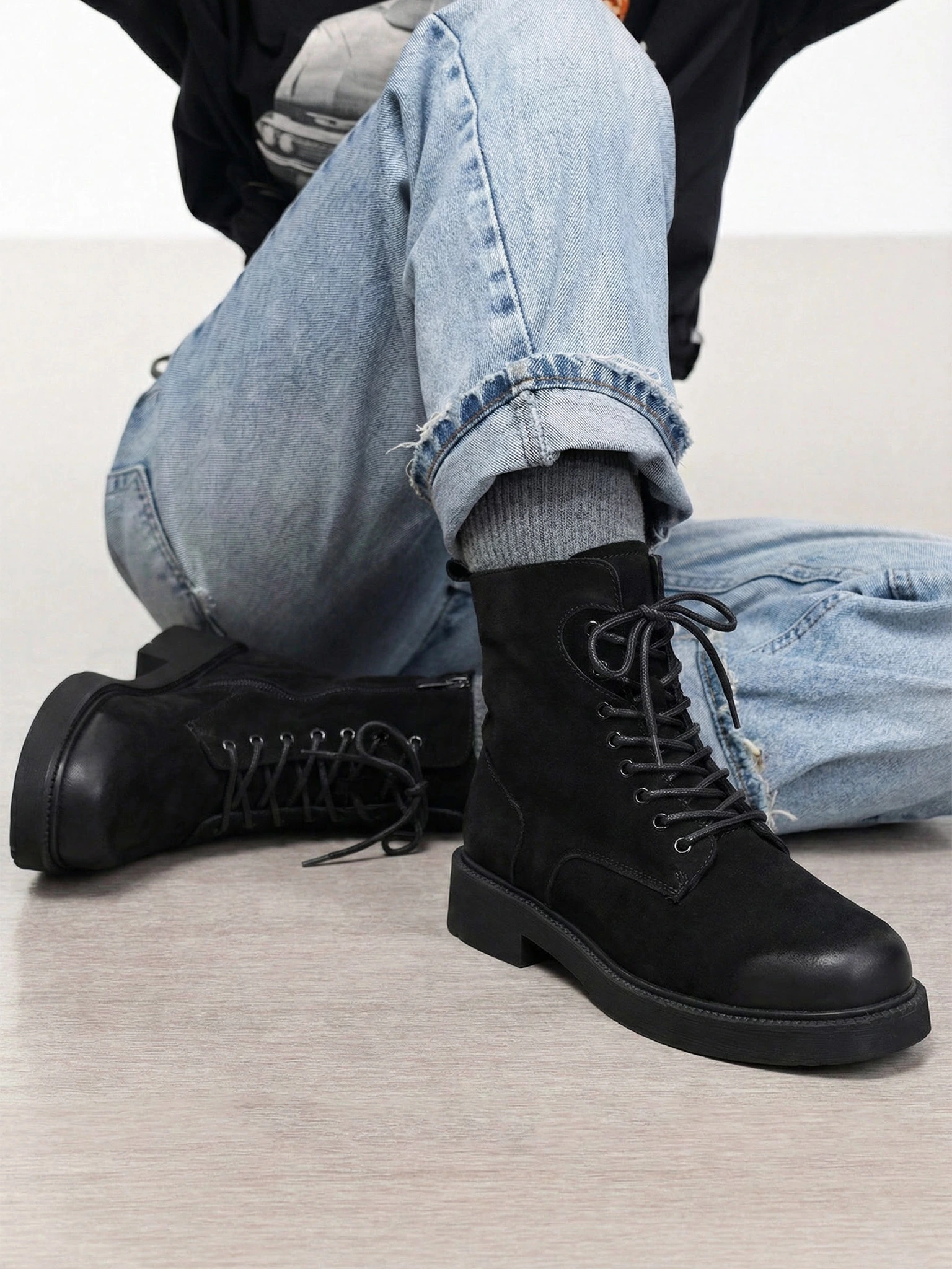 Ботинки-дерби черного цвета на среднем каблуке